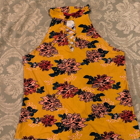 Hot Kiss Tops - 🛼Floral mustard Blouse🛼